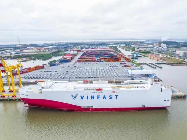 Lô VinFast VF 8 nghìn tỷ được chở bằng tàu riêng sang Mỹ: Chỉ là phần rất nhỏ giao trước - Ảnh 1.