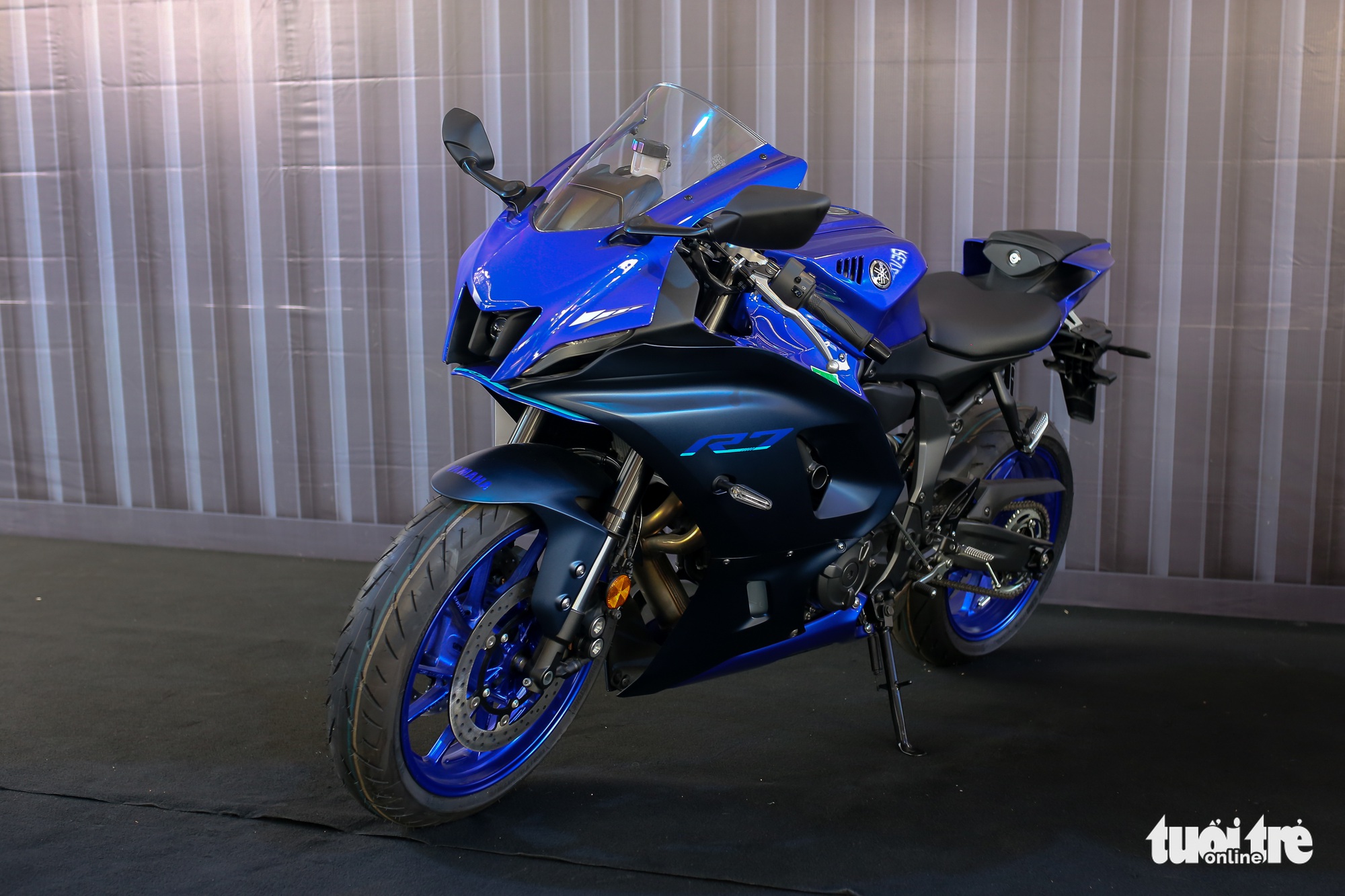 Yamaha YZF-R7 - Sportbike tầm trung giá 269 triệu đồng, thay thế 'huyền thoại' R6 - Ảnh 1.