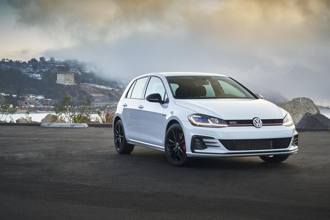 Volkswagen triệu hồi 225.000 xe vì lỗi hệ thống đo áp suất lốp ảnh 1