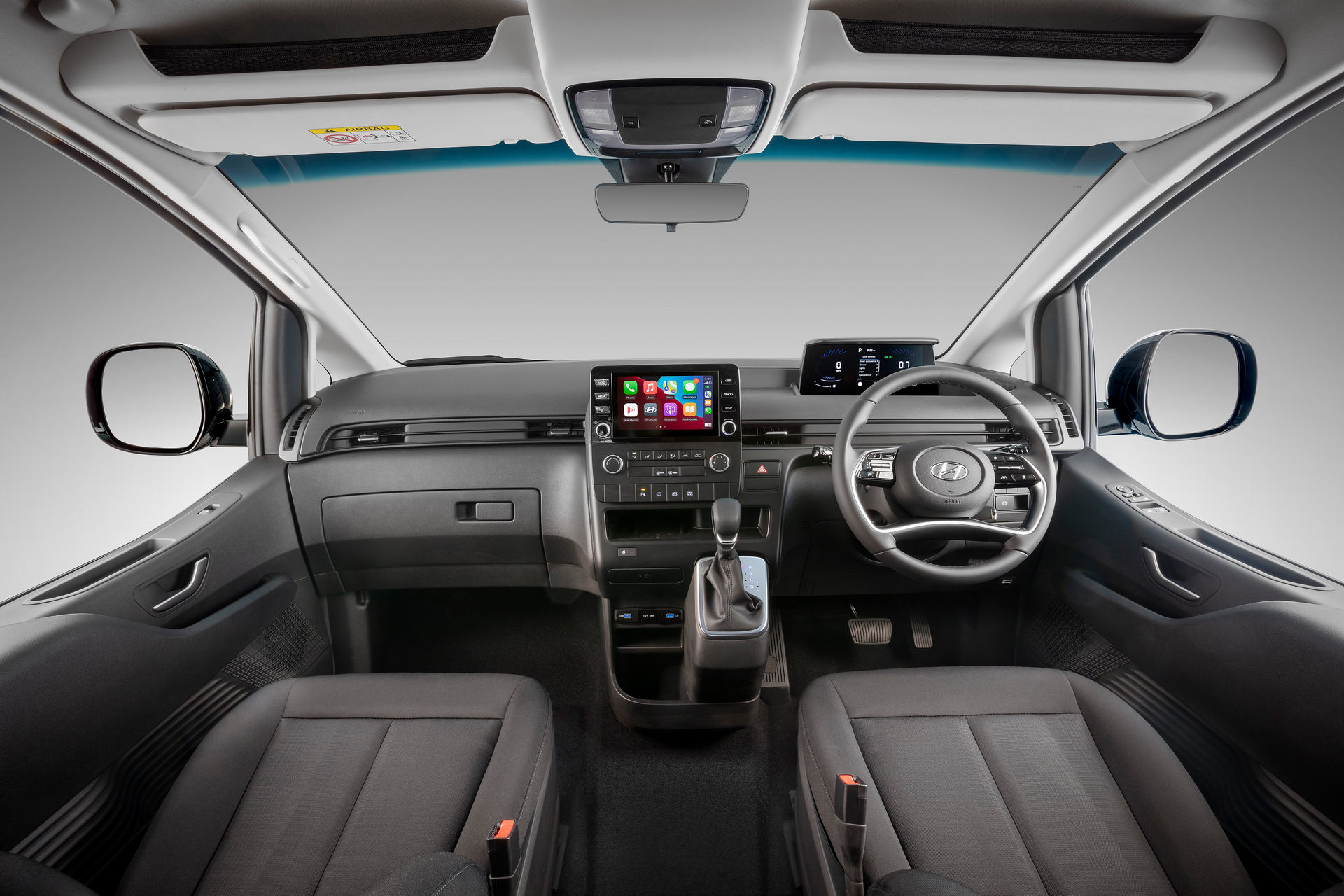 Hyundai Staria chở tiền thêm bản hạng sang: Trang bị xịn như chở khách - Ảnh 3.