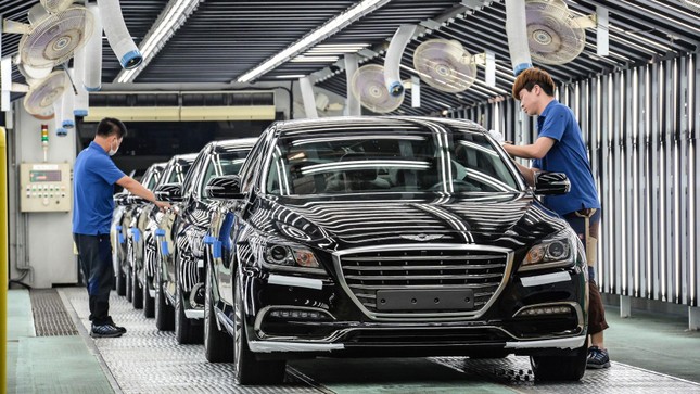 Ô tô Hàn Quốc xuất khẩu đạt mức kỷ lục trong tháng 11 - Ảnh 1.