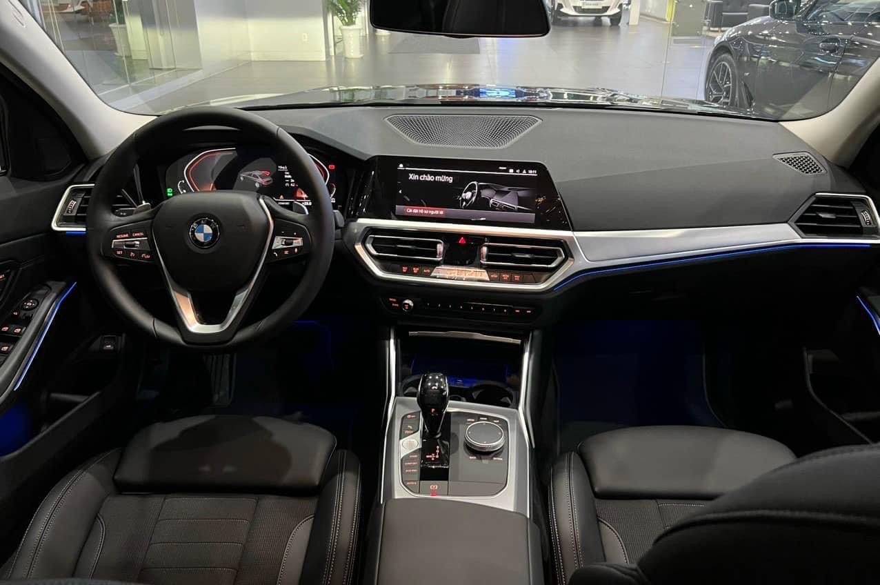 Ảnh chi tiết BMW 3 Series lắp ráp: Nâng cấp nhiều trang bị từ bản tiêu chuẩn, rẻ hơn xe nhập 815 triệu đồng - Ảnh 14.