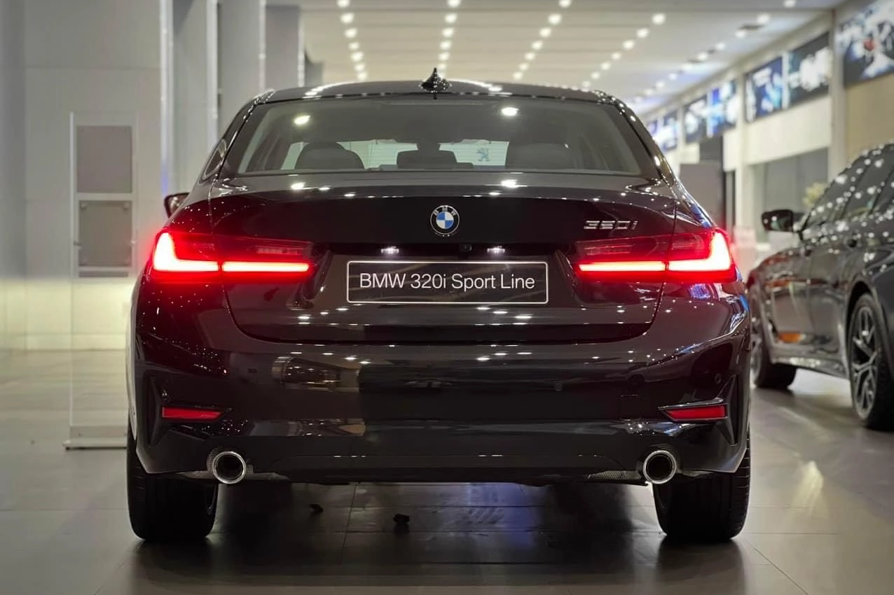 Ảnh chi tiết BMW 3 Series lắp ráp: Nâng cấp nhiều trang bị từ bản tiêu chuẩn, rẻ hơn xe nhập 815 triệu đồng - Ảnh 17.