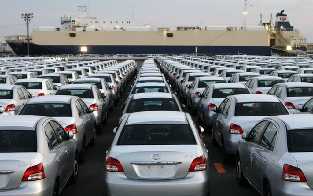 Chưa hết năm 2022, lượng ô tô nhập khẩu về Việt Nam đã vượt năm 2021 - Ảnh 1.
