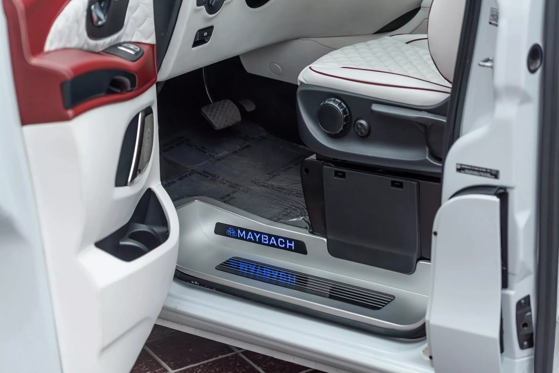 Chủ xe độ van Mercedes-Benz thành Maybach với tiền đủ mua S-Class mới - Ảnh 7.