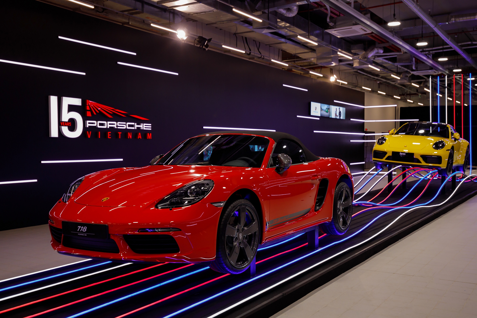 Porsche Việt Nam lần đầu vượt mốc doanh số 750 xe/năm: Macan và Cayenne bán chạy nhất - Ảnh 6.