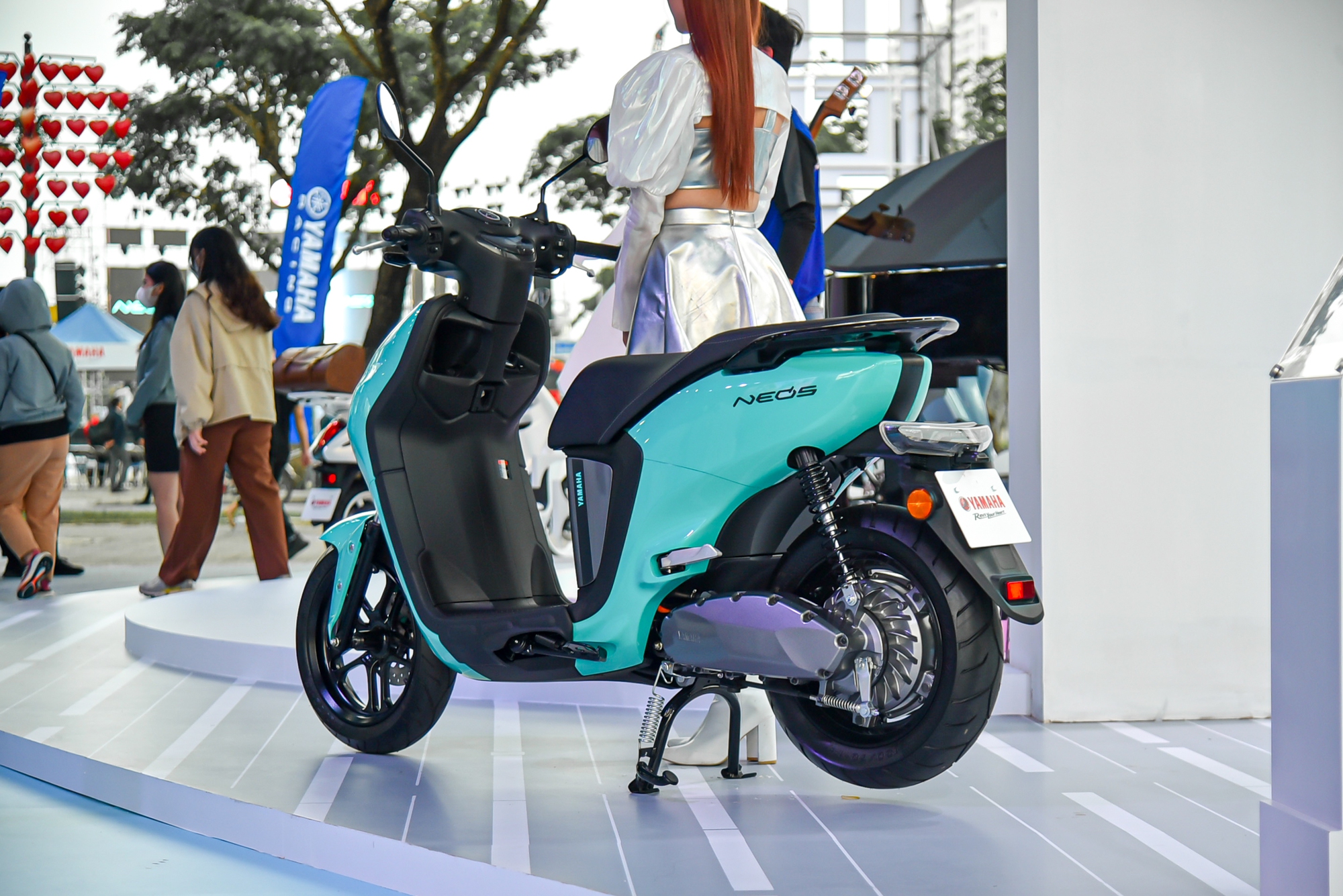 Yamaha Neos ra mắt Việt Nam: Giá 50 triệu đồng, có thể đi tối đa 144 km, cạnh tranh VinFast Vento S - Ảnh 5.