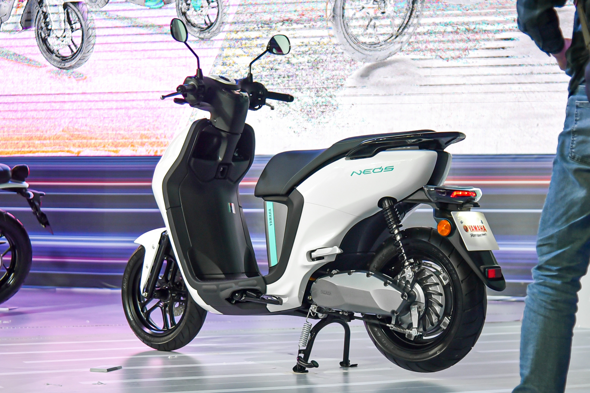 Yamaha Neos ra mắt Việt Nam: Giá 50 triệu đồng, có thể đi tối đa 144 km, cạnh tranh VinFast Vento S - Ảnh 2.