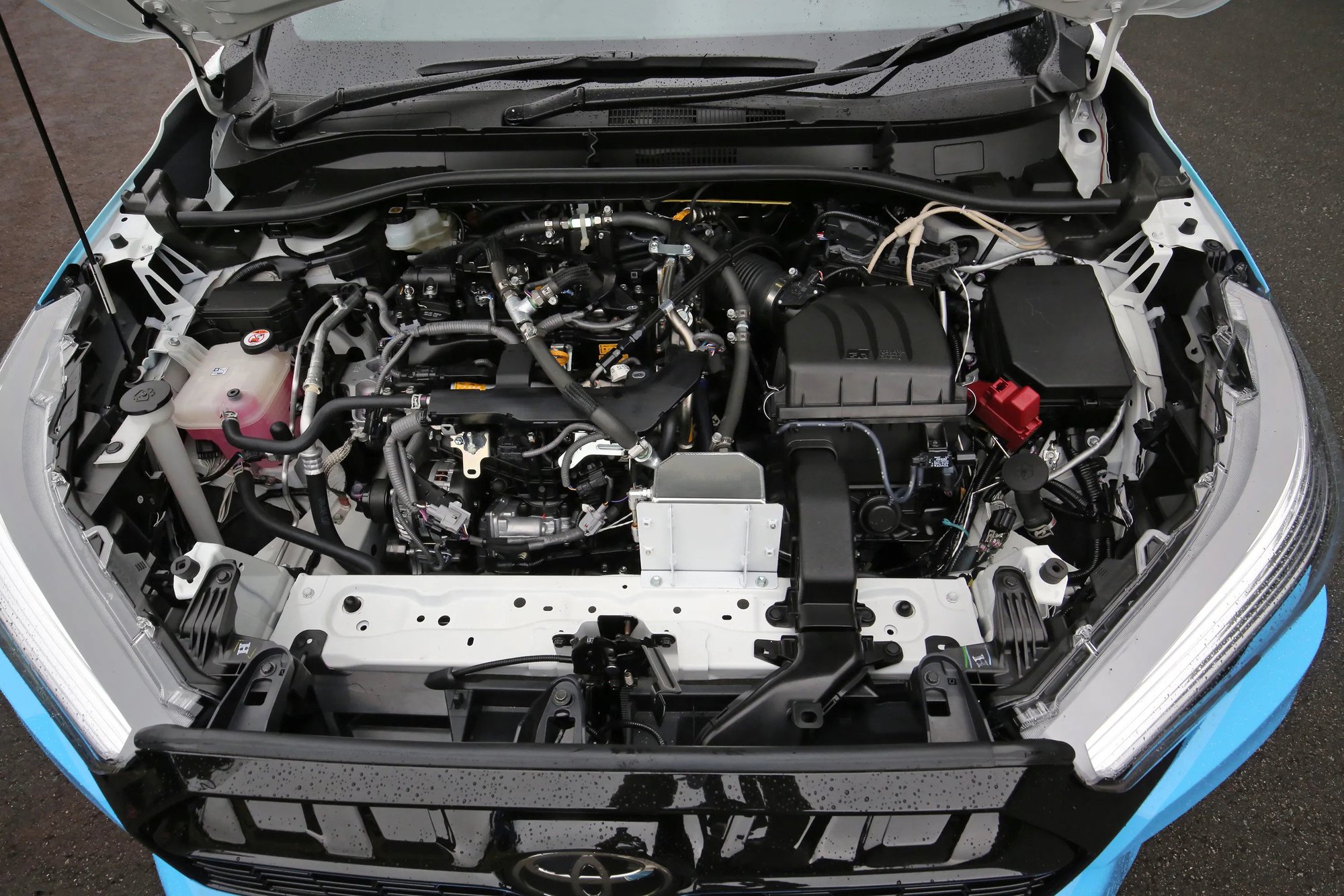 Không chạy xăng hay điện, Toyota Corolla Cross phiên bản mới dùng động cơ công nghệ từ xe đua - Ảnh 3.