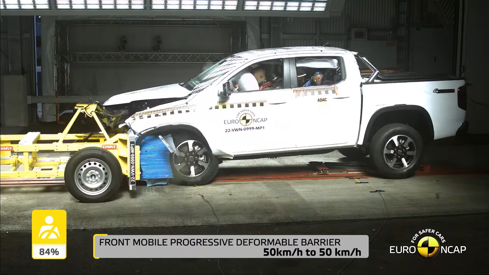 Bài thử đâm va cực mạnh cho thấy Ford Ranger 2023 đạt điểm an toàn tối đa - Ảnh 1.