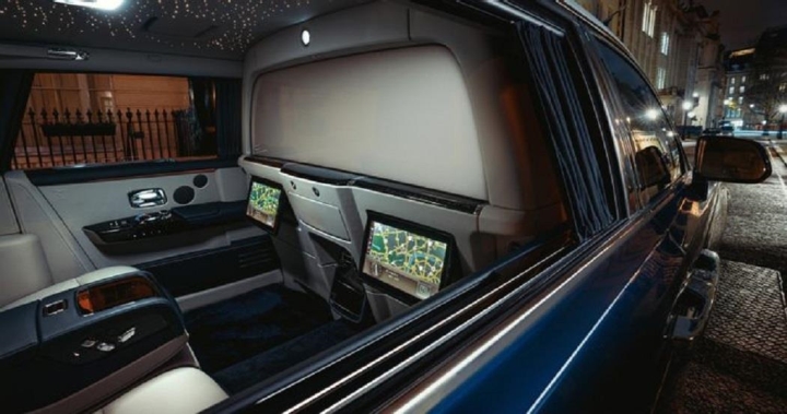 Rolls Royce Phantom Limo Hire Melbourne Glamour Ride Limousines