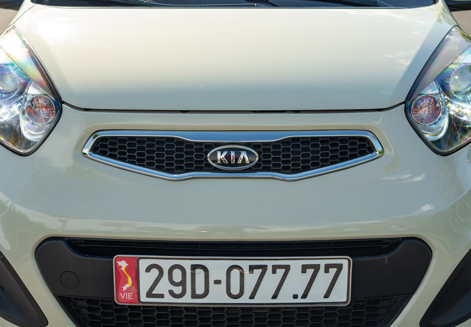Xe van 2 chỗ Kia Morning và Chevrolet Spark nhập khẩu khó sống trong năm  2018