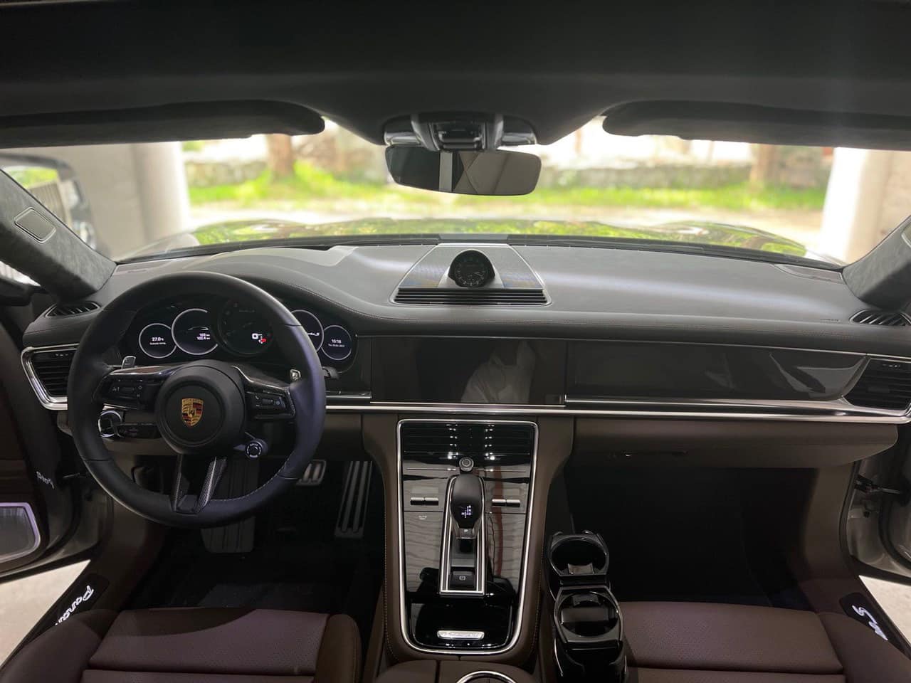 Porsche Panamera Turbo S 2022 hàng độc xuất hiện tại garage lớn bậc nhất Việt Nam với dàn Mercedes G 63 và Rolls-Royce Phantom làm nền - Ảnh 3.