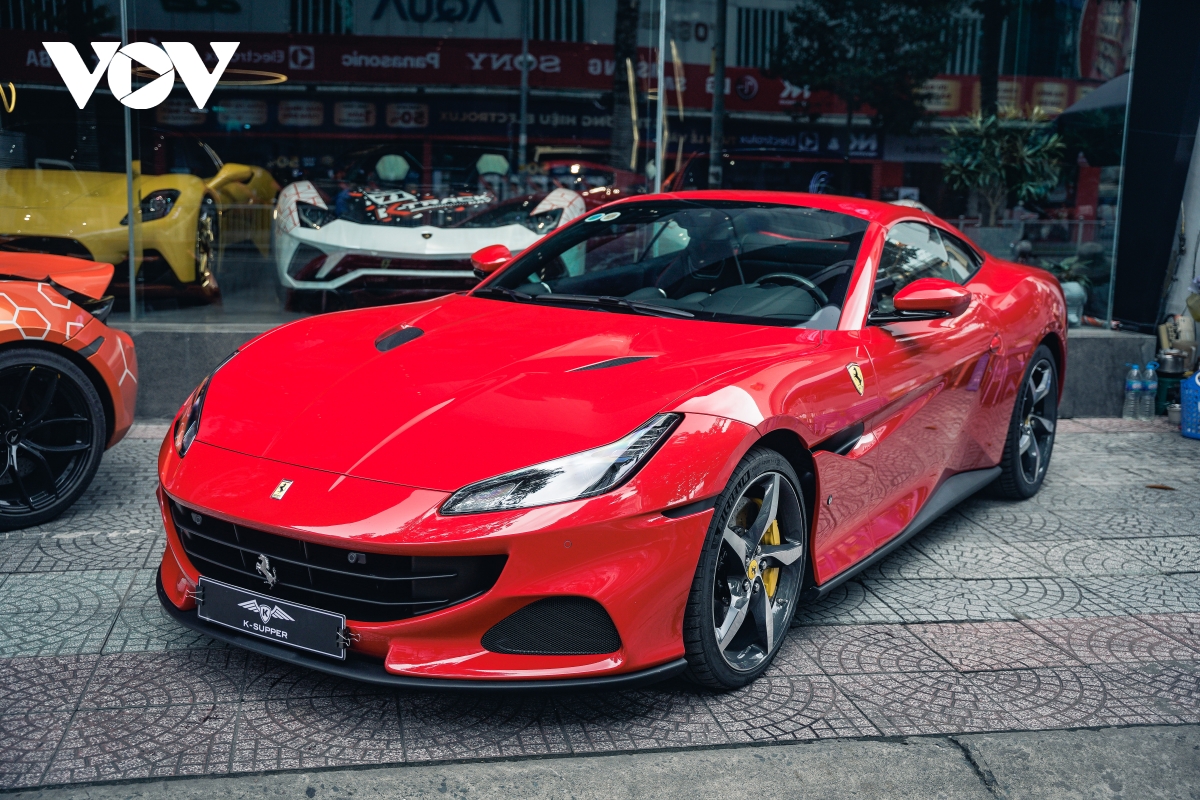 Cận cảnh Ferrari Portofino M hơn 15 tỷ đồng đầu tiên tại Việt Nam - Ảnh 1.