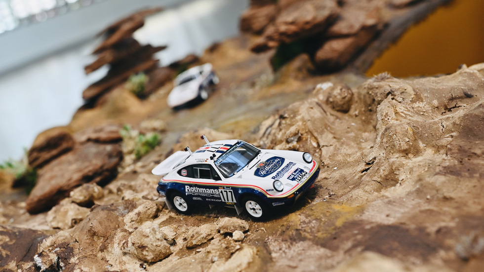 Nhân viên Porsche sưu tầm gần 1.000 mô hình xe, được thăng chức giám đốc - Ảnh 13.