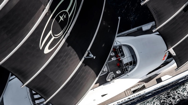 Siêu du thuyền 'ngọc trai đen' tạo cứng thiết kế cho tàu Y721 của tỷ phú Jeff Bezos ấn tượng cỡ nào?