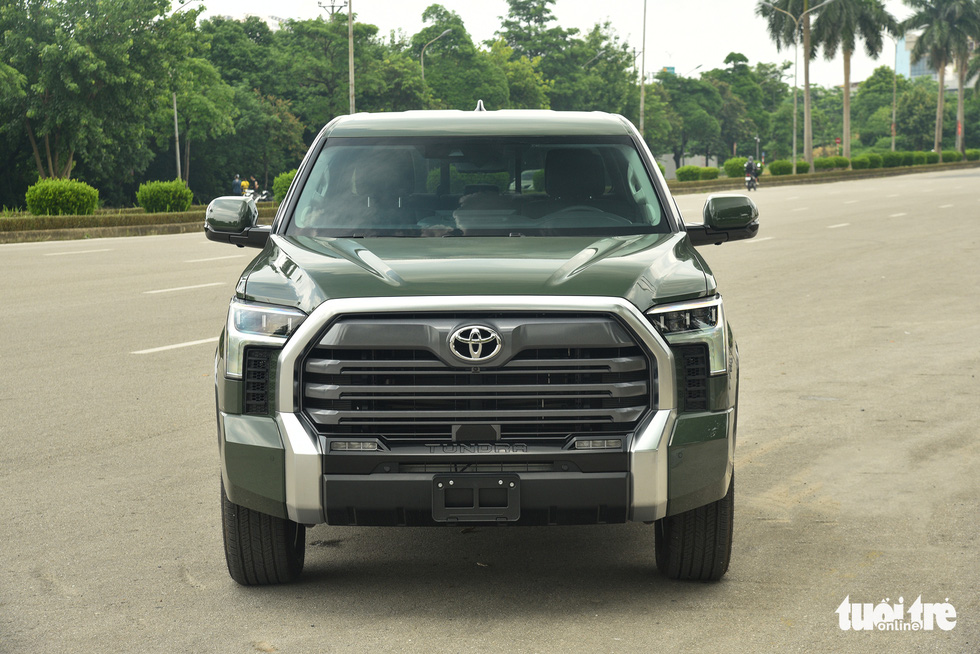 Toyota Tundra 2022 giá hơn 4 tỉ đồng: Bán tải Nhật mang đậm chất Mỹ - Ảnh 11.