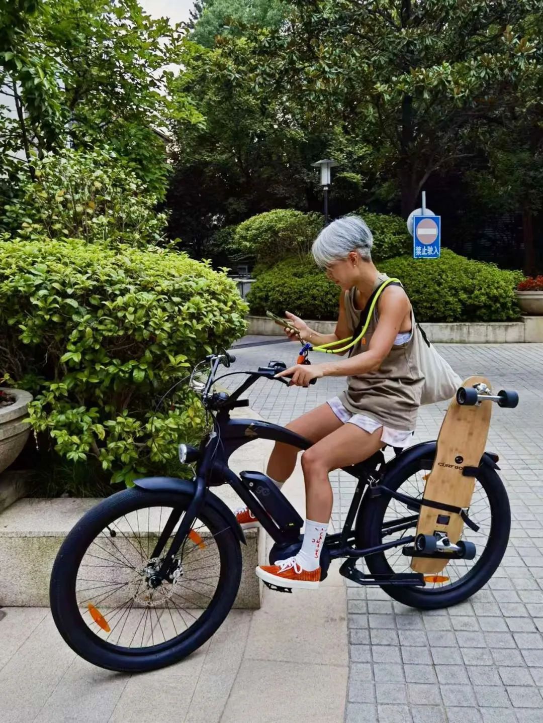 Trung Quốc: Sống giữa đại dịch, chơi xe đạp trở thành xu thế ở thành phố hiện đại - Ảnh 7.