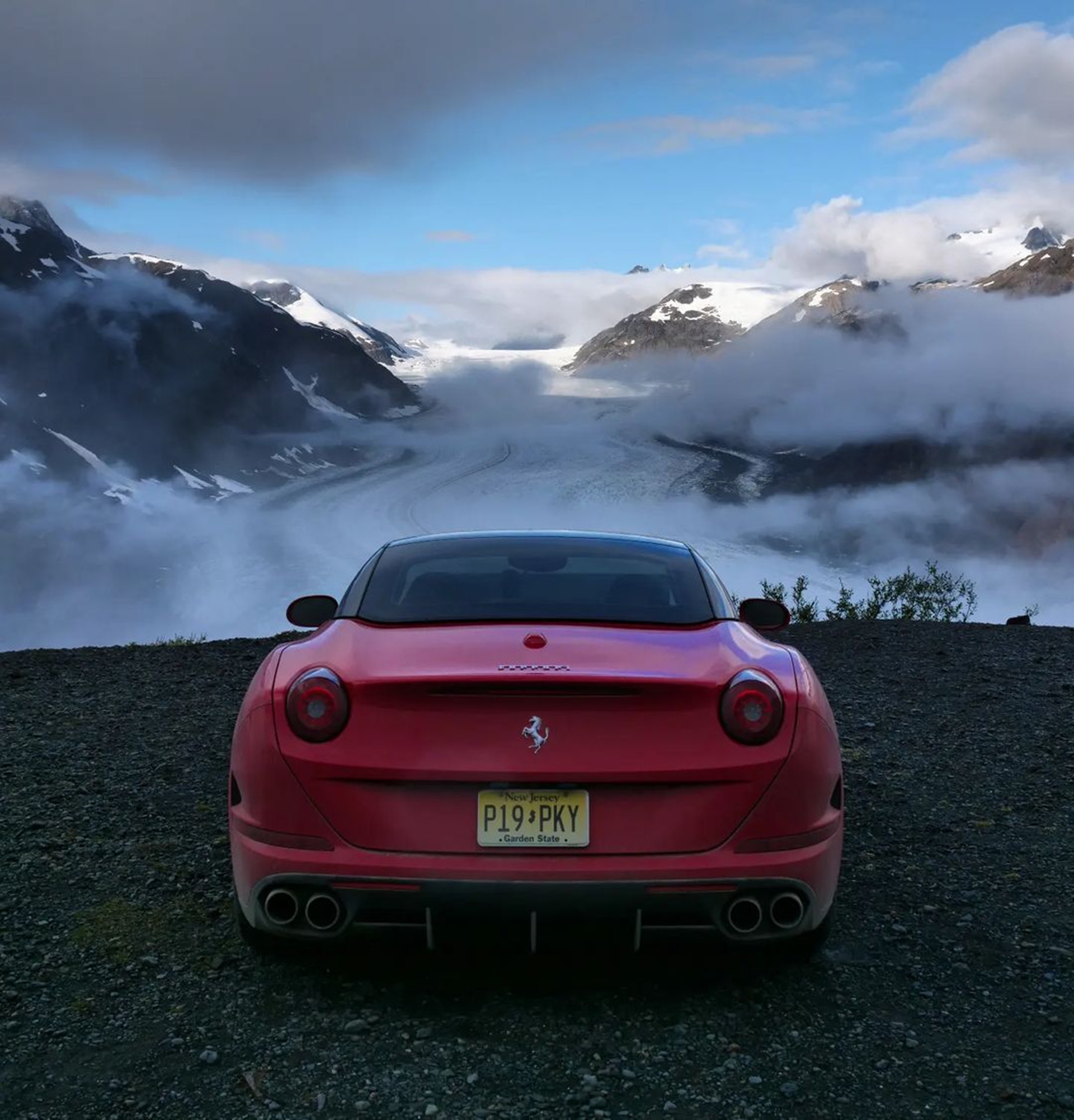Phượt xuyên 3 quốc gia bằng siêu xe Ferrari: Đi gần 21.000km trong 2 tháng - Ảnh 6. Phượt xuyên 3 quốc gia bằng siêu xe Ferrari: Đi gần 21.000km trong 2 tháng - Ảnh 6.