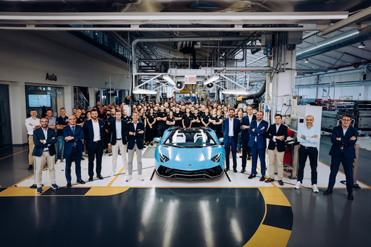 Siêu xe Lamborghini Aventador chính thức khai tử - Ảnh 1.