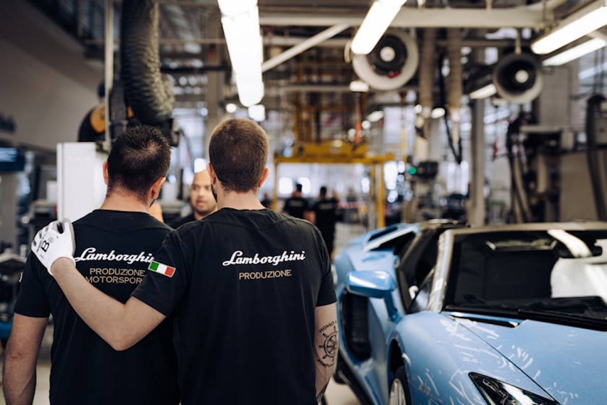 Siêu xe Lamborghini Aventador chính thức khai tử - Ảnh 7.