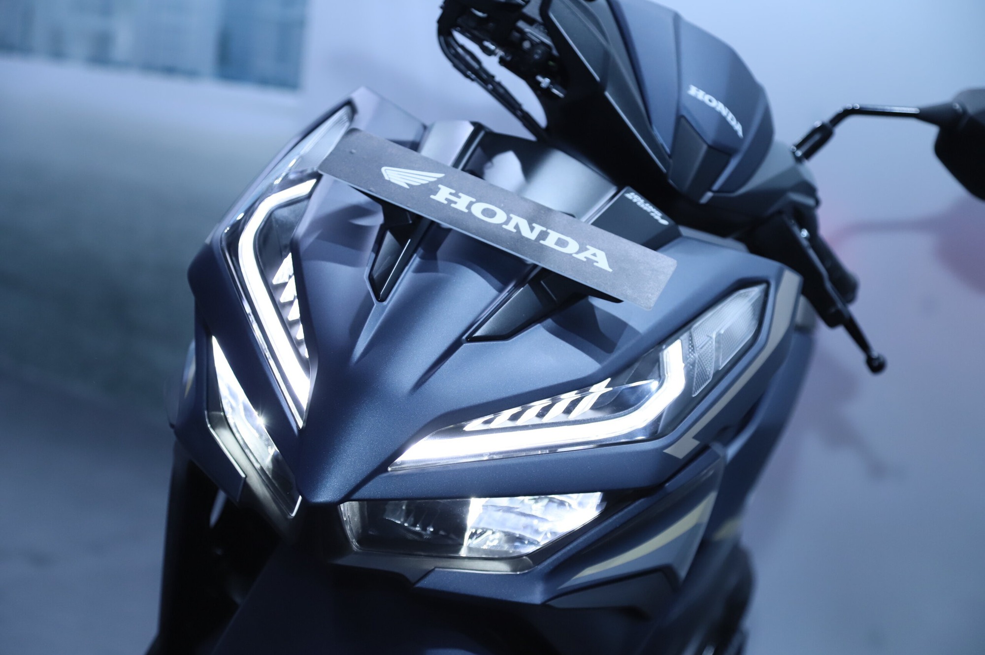 Ảnh thực tế Honda Vario 125 2023 vừa ra mắt: Giá quy đổi từ 35 triệu ...