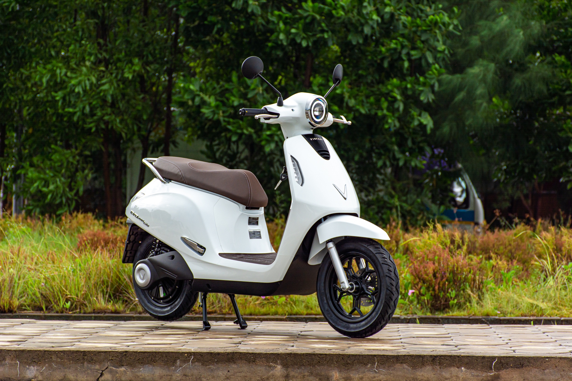 Chủ VinFast Evo200 'lặn lội' hơn 200 km nhận xe tặng con: Món quà đắt giá cho năm học mới - Ảnh 5. Chủ VinFast Evo200 'lặn lội' hơn 200 km nhận xe tặng con: Món quà đắt giá cho năm học mới - Ảnh 5.