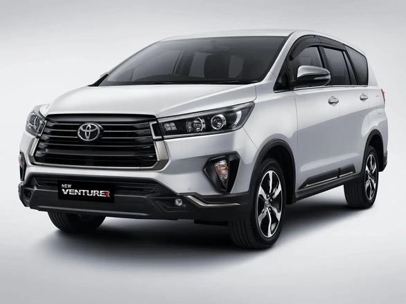Toyota Innova đời mới sắp ra mắt: Thêm bản hybrid, trang bị Safety Sense và có thể cả cửa sổ trời - Ảnh 1.
