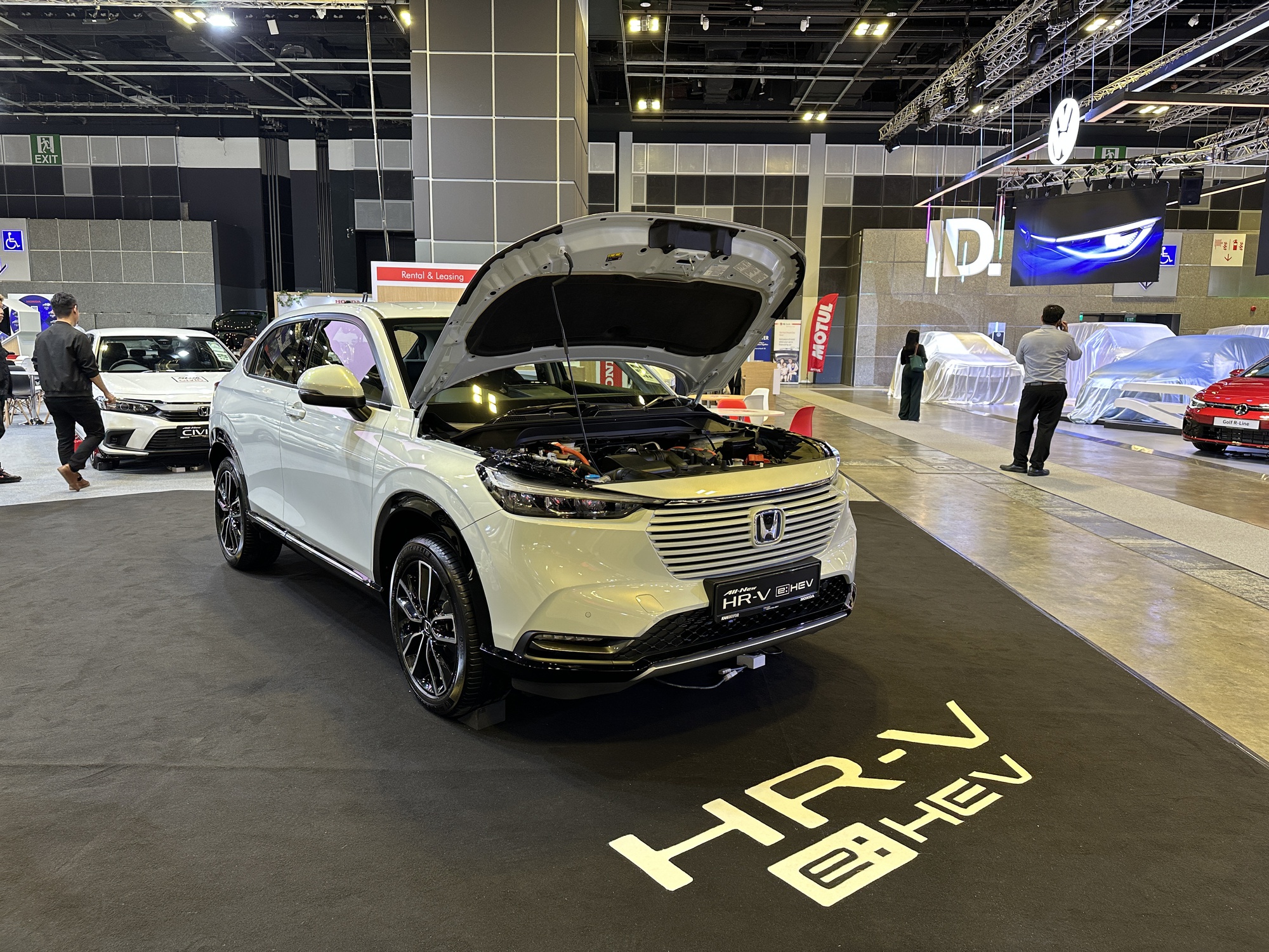 Chi tiết Honda HR-V e:HEV tại Singapore Motorshow 2023: Phả hơi nóng lên Corolla Cross - Ảnh 6.