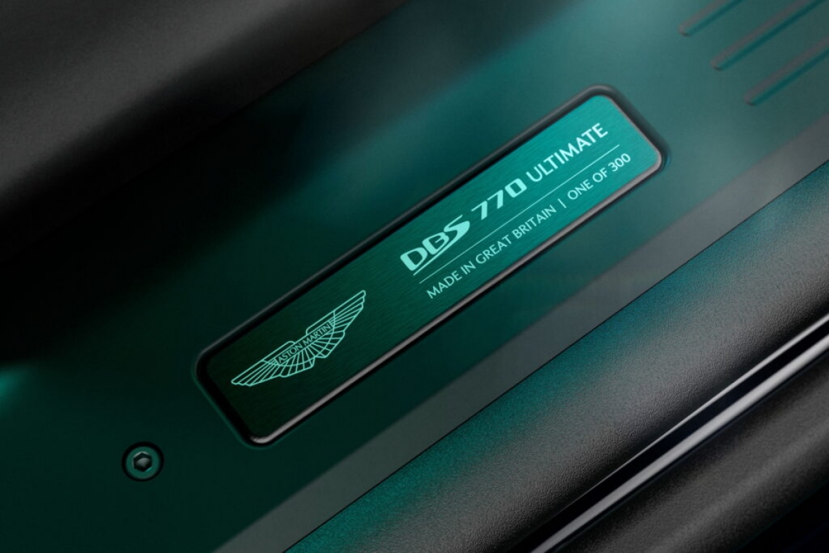 Aston Martin ra mắt DBS 770 Ultimate -chiếc Aston Martin “mạnh nhất từ trước tới nay&quot; - Ảnh 1.