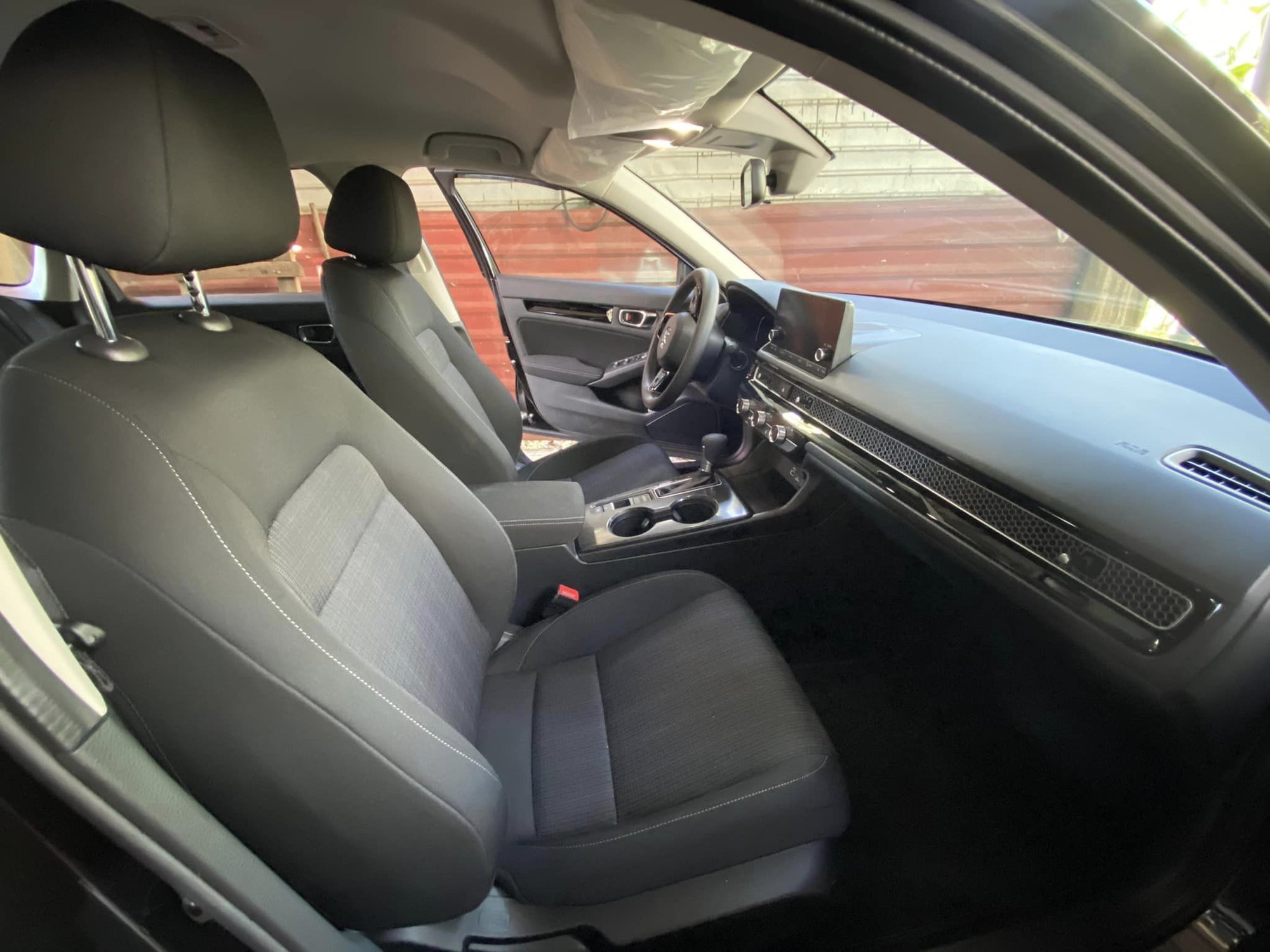 Chủ xe Honda Civic chịu lỗ gần 100 triệu đồng sau 19 km lăn bánh: Xe mới 'đập hộp', chưa ra biển - Ảnh 5. Chủ xe Honda Civic chịu lỗ gần 100 triệu đồng sau 19 km lăn bánh: Xe mới 'đập hộp', chưa ra biển - Ảnh 5.
