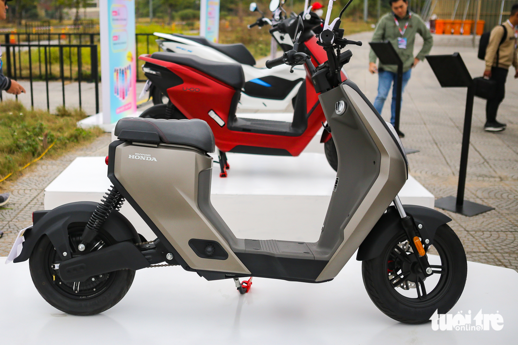 Hai xe máy mới của Honda đăng ký kiểu dáng tại Việt Nam: Có một xe máy điện - Ảnh 4.