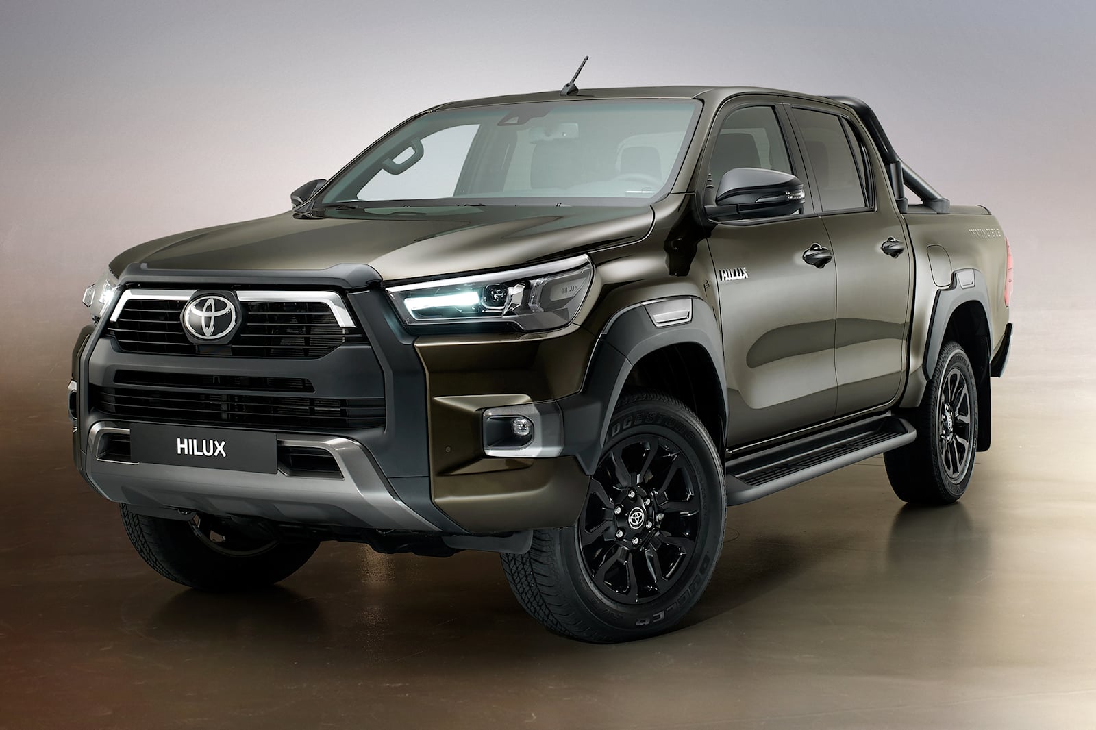 Lãnh đạo Toyota lên tiếng khẳng định có bán tải đàn em Hilux trong 3 năm tới - Ảnh 2.