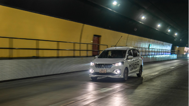 Chủ xe Suzuki Hybrid Ertiga chạy dịch vụ: Tiết kiệm chi phí hơn trăm triệu, nhanh hồi vốn đầu tư ban đầu - Ảnh 1.