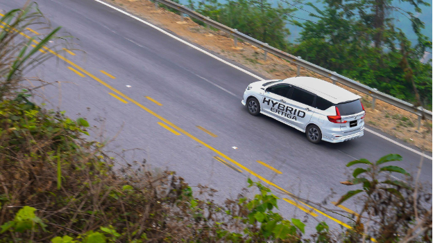 Chủ xe Suzuki Hybrid Ertiga chạy dịch vụ: Tiết kiệm chi phí hơn trăm triệu, nhanh hồi vốn đầu tư ban đầu - Ảnh 3.
