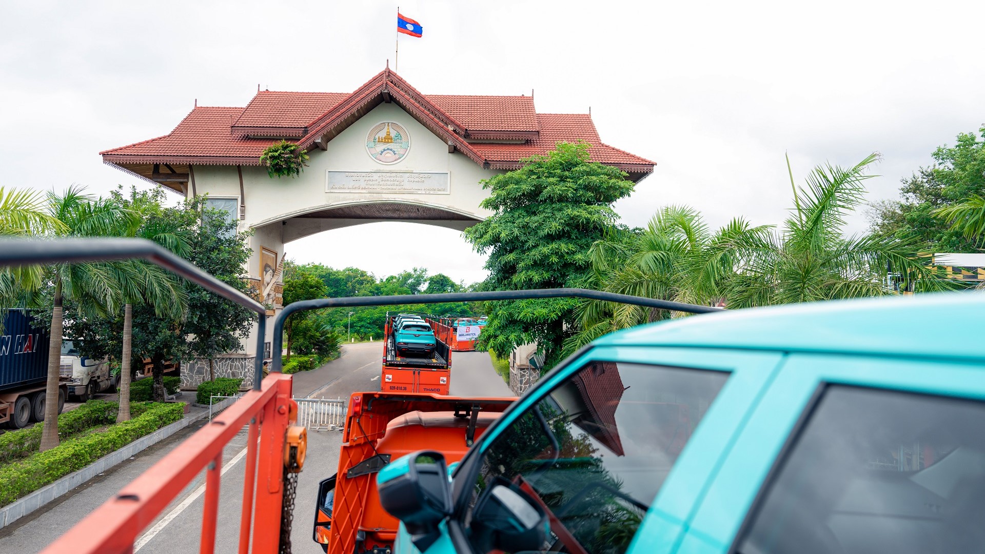 Lô xe taxi điện VinFast VF 5 Plus sẵn sàng có mặt tại Lào - Ảnh 2.