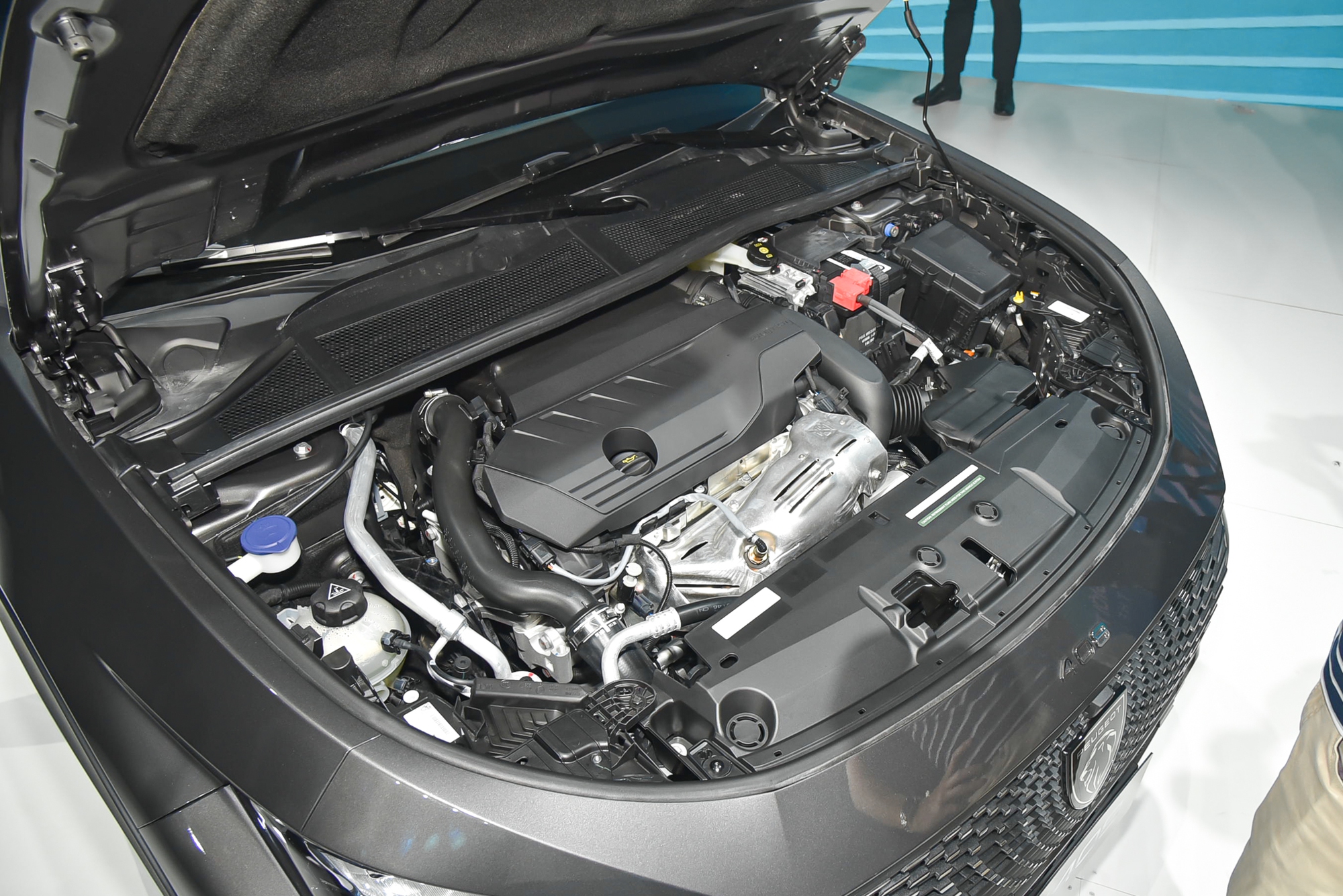 Chi tiết Peugeot 408 bản tiêu chuẩn giá 999 triệu đồng: Rẻ hơn bản cao nhất 250 triệu, vẫn có hỗ trợ người lái - Ảnh 15.