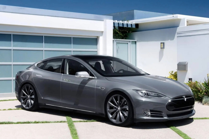 'Tiên tri' của Toyota lung lay dữ dội: Cả Tesla, VinFast đang làm cấp tốc làm một thứ - Ảnh 2.
