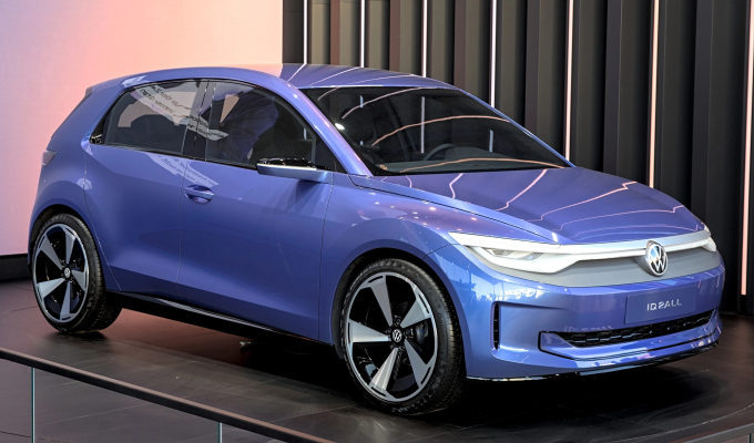 'Tiên tri' của Toyota lung lay dữ dội: Cả Tesla, VinFast đang làm cấp tốc làm một thứ - Ảnh 5.