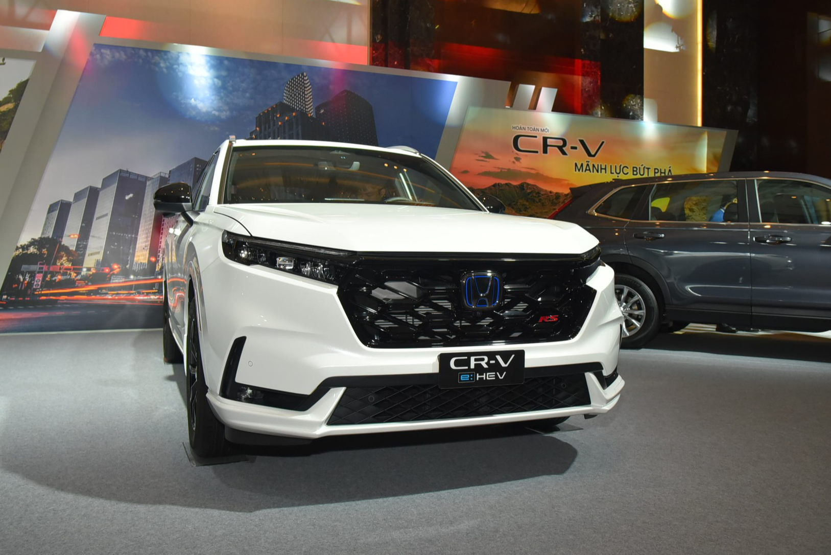 Honda CR-V 2024 ra mắt: Giá từ hơn 1,1 tỷ, có AWD, hybrid, thêm nhiều công nghệ mới cạnh tranh CX-5 - Ảnh 1.