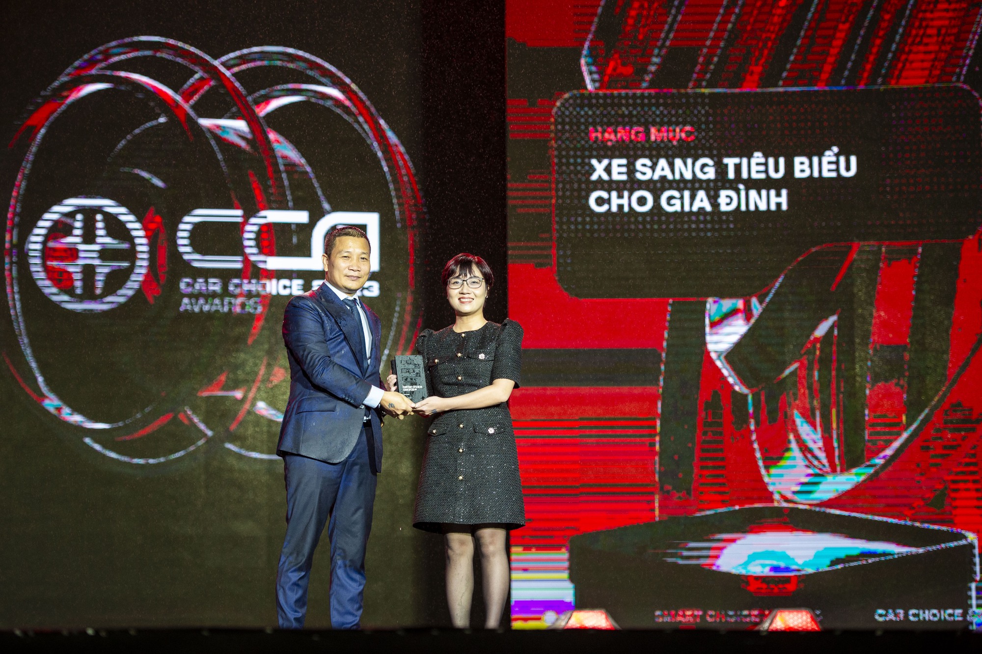 Volvo XC90 lần thứ 2 chiến thắng Car Choice Awards, trở thành &quot;Xe sang tiêu biểu cho gia đình&quot; - Ảnh 1.