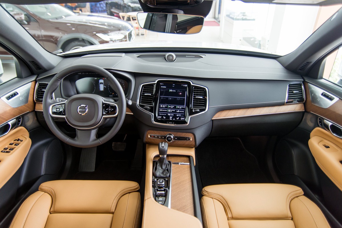 Volvo XC90 'an toàn tốt bậc nhất thế giới' tiếp tục dẫn đầu đề cử xe sang cho gia đình của BCA 2023 - Ảnh 3.