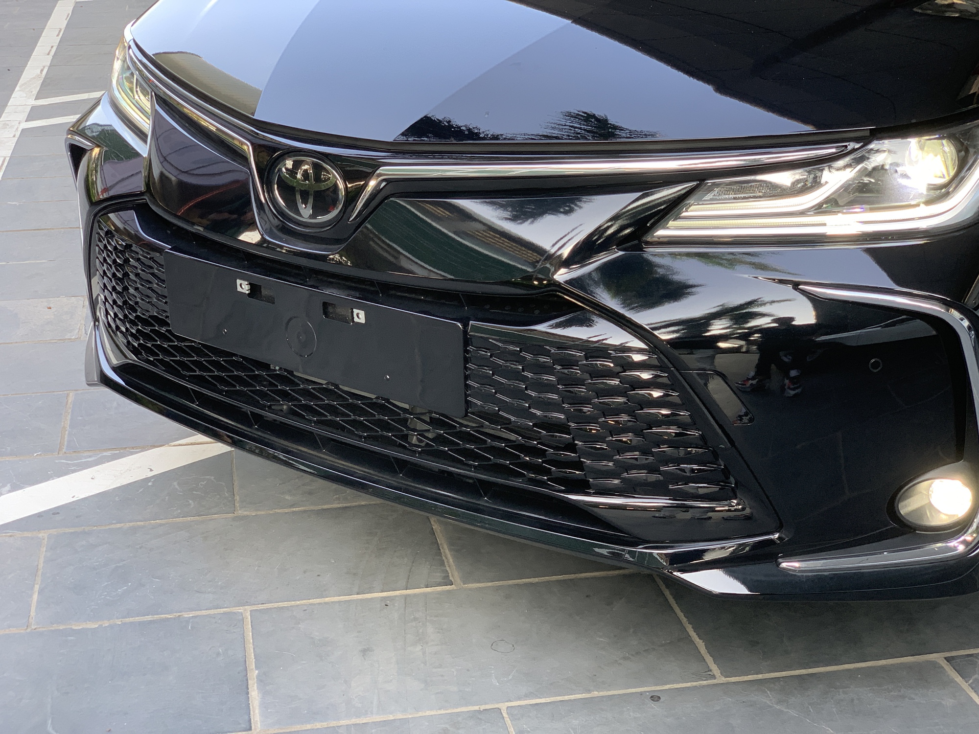 Cận cảnh Toyota Corolla Altis 2023 vừa về đại lý: Bổ sung trang bị an toàn, có đồng hồ tốc độ 'đỉnh' nhất phân khúc - Ảnh 2.