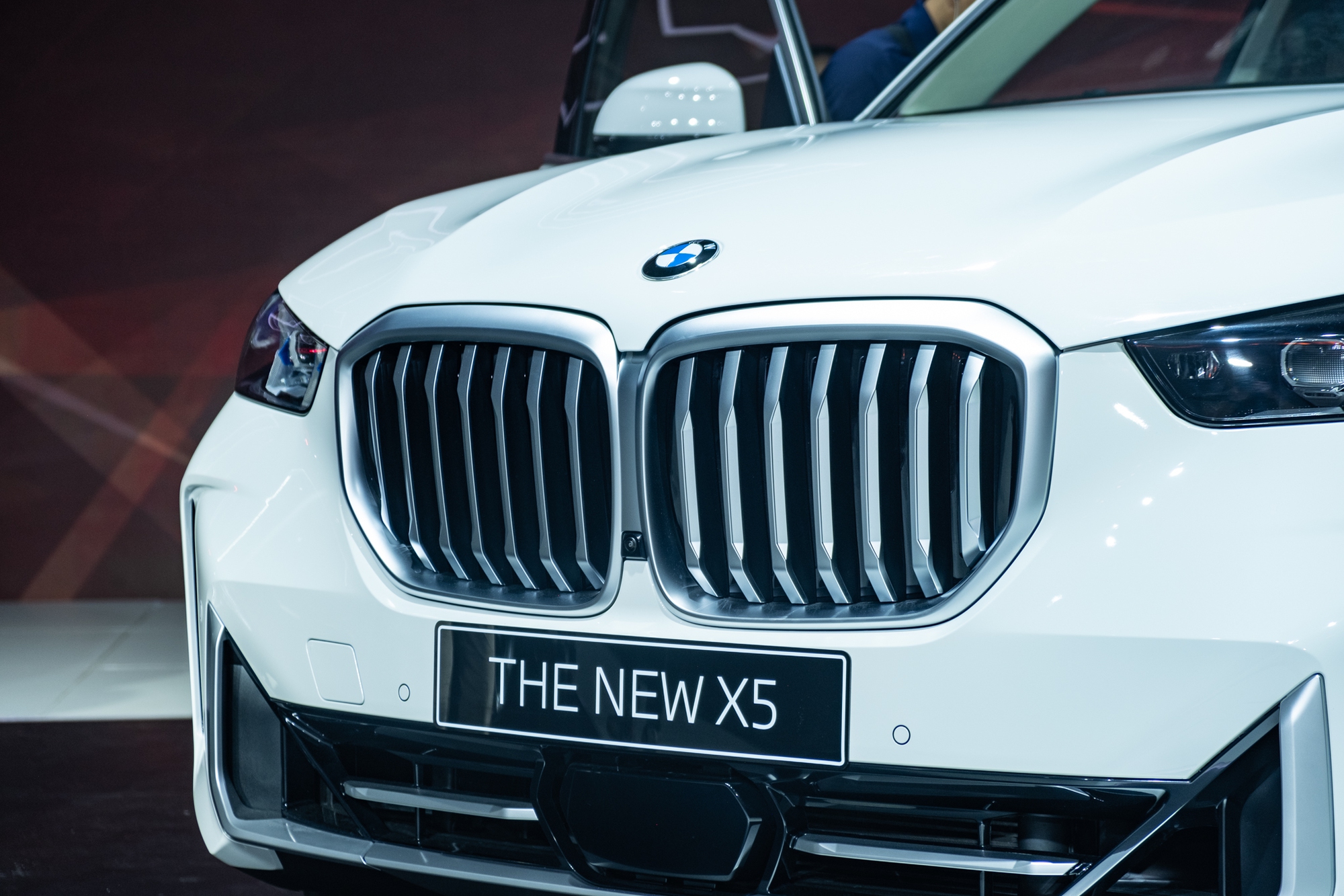 Ảnh thực tế BMW X5 2024 bản cao cấp nhất tại Việt Nam: Mạnh hơn, xịn hơn, thêm công nghệ đấu GLE- Ảnh 3.