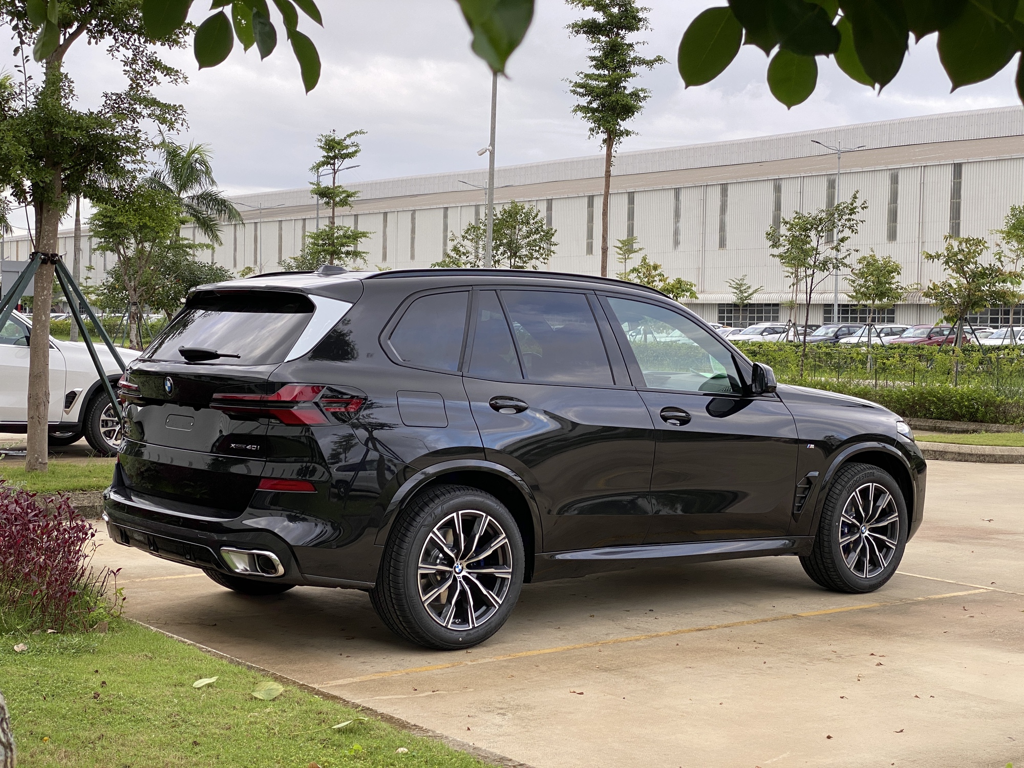 Chọn BMW X5 M Sport 2024 hay thêm 250 triệu lấy bản xLine đắt nhất, bảng so sánh này sẽ giúp bạn dễ lựa chọn- Ảnh 4.