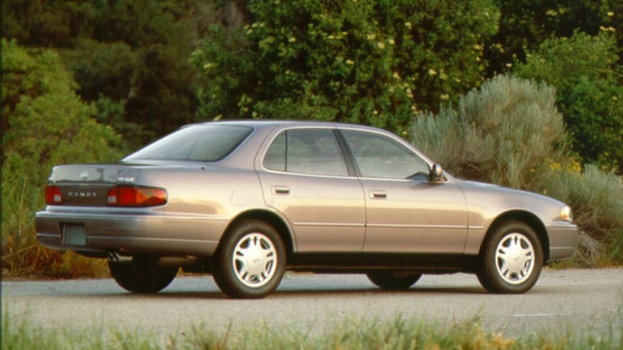 Nhìn lại toàn bộ dòng lịch sử Toyota Camry trong ngày thế hệ mới ra mắt - Ảnh 3.