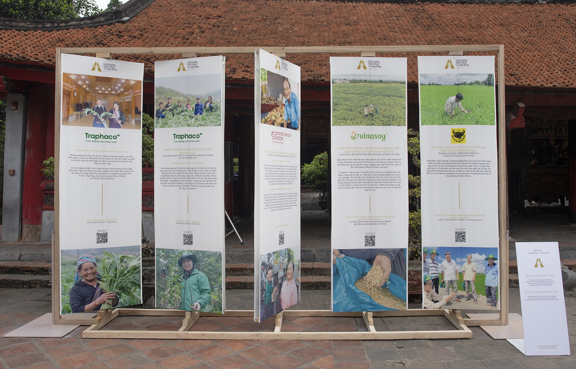 Ngắm các tác phẩm trưng bày tại Triển lãm Hành động vì cộng đồng - sự kiện đặc biệt, lần đầu tiên ở Việt Nam - Ảnh 11.