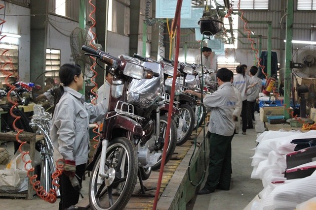 Chuyện bầu Hiển sản xuất 2.000 xe máy/ngày chiếm thị phần số 1 Việt Nam, ‘mua đứt’ ngân hàng Nhơn Ái không cần mặc cả - Ảnh 2.