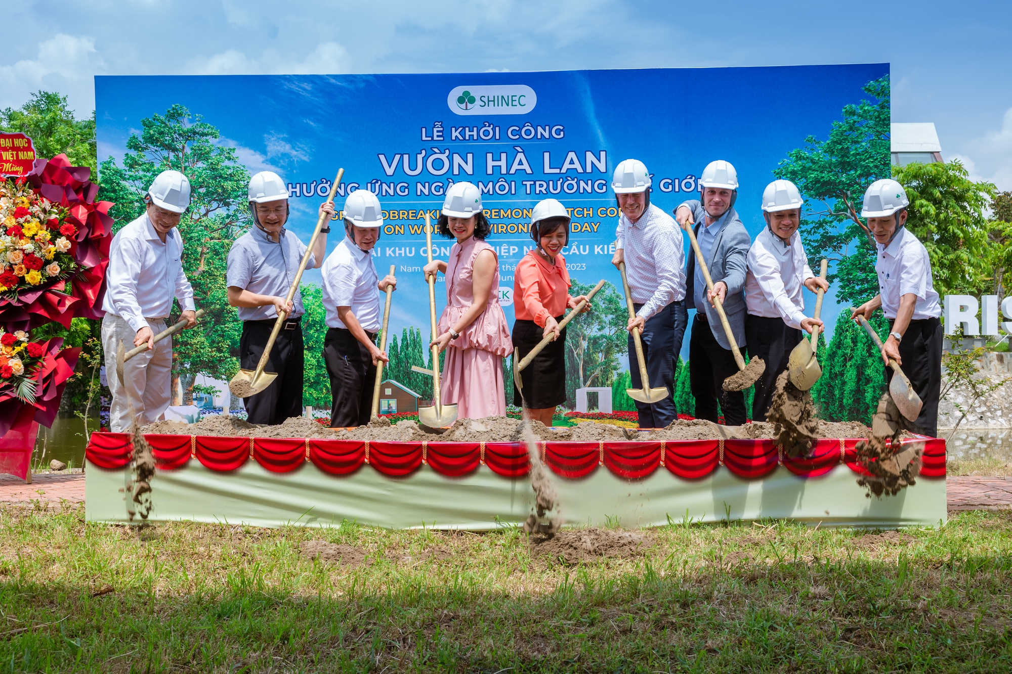 Từ khát vọng xây dựng đất nước hùng cường đến khu công nghiệp sinh thái đầu tiên ở Việt Nam - Ảnh 3.