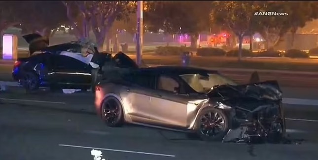 Sử dụng chế độ lái tự động xe Tesla gây tai nạn chết người - Ảnh 1.
